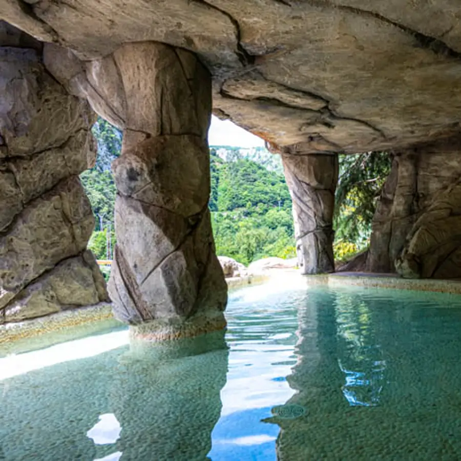 cueva termal balneario la Hermida