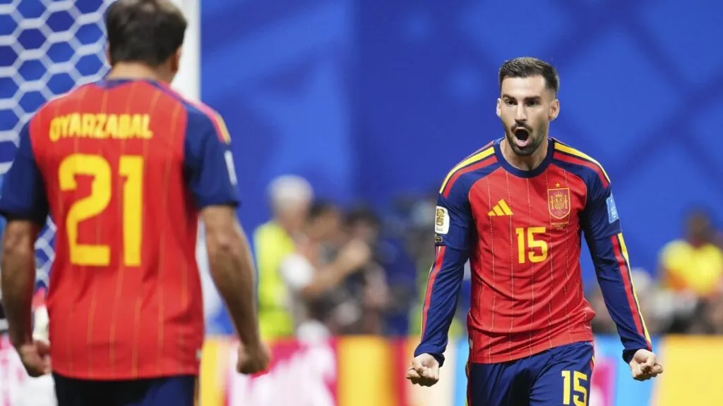 Baena celebrando un gol en el Mundial