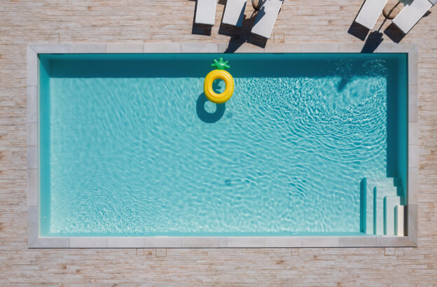 Piscine et fortes chaleurs : gare aux dégâts ! 